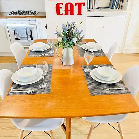 Skipton Cottage * 스킵턴